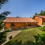 Orava - Bungalovy بيت خشبي