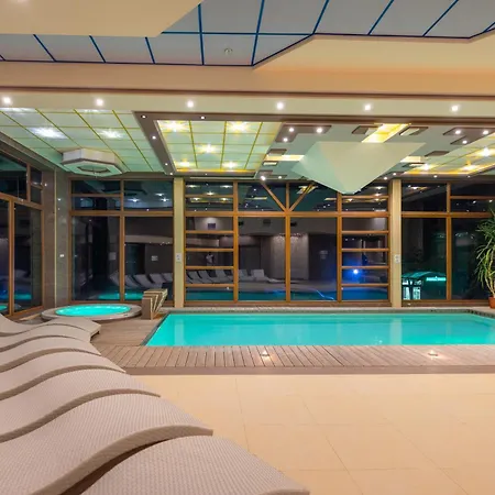 Orava - Bungalovy Alojamento de Turismo Selvagem Dolny Kubin