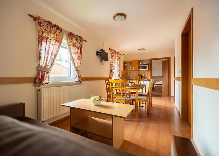 Orava - Bungalovy Jaktstuga *